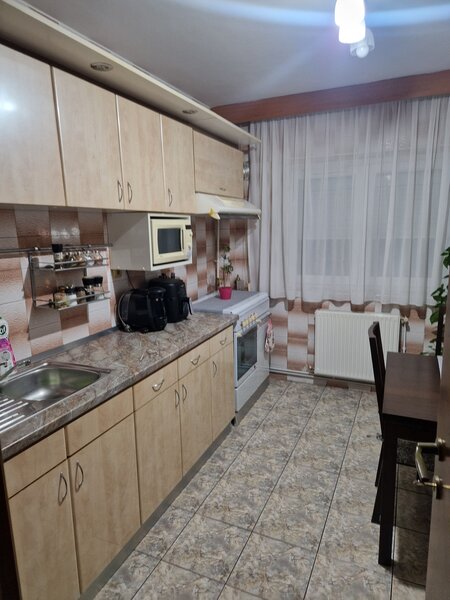 Colentina Rau, Maior Bacila in plan secund,